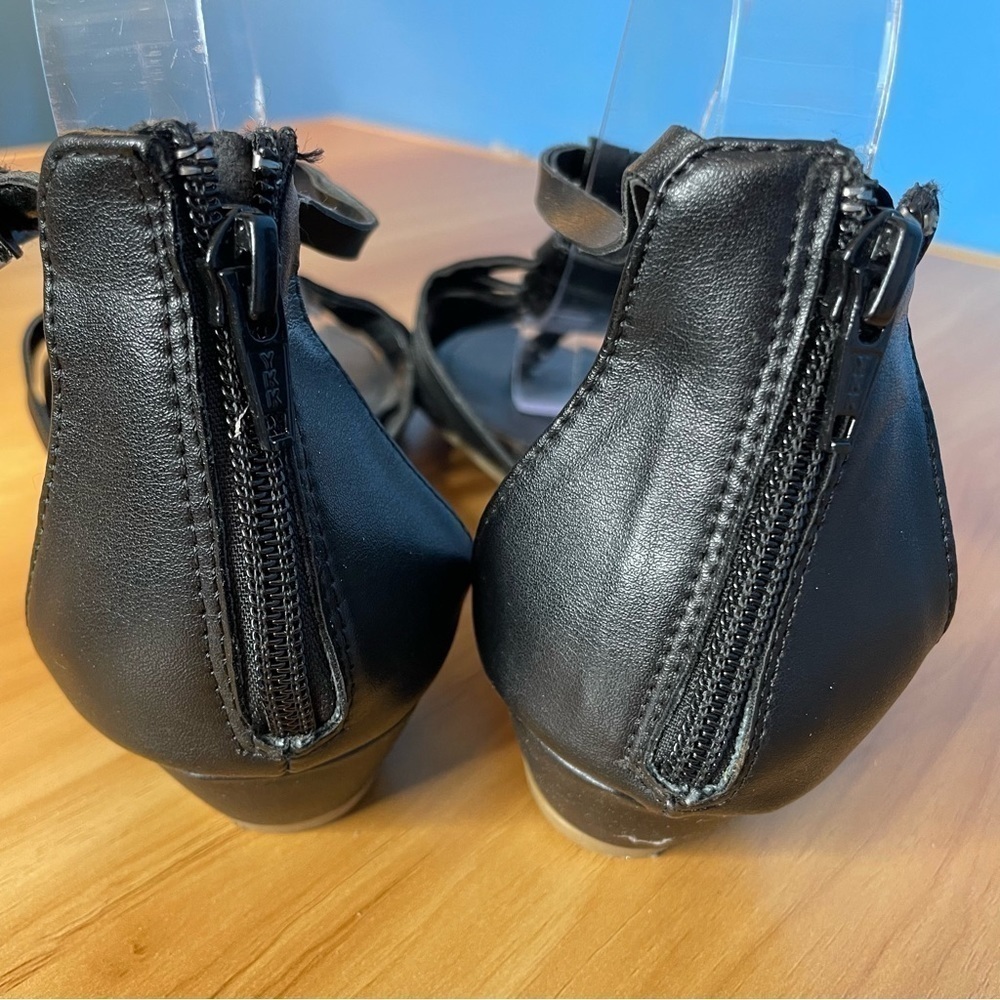 Apt 9 strappy braided flat sandal black size 9 vegan leather - Picture 5 of 7